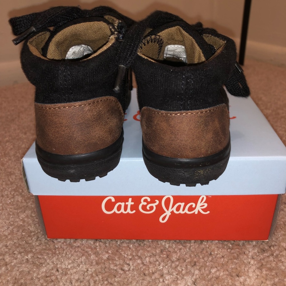 ❌SOLD❌👦🏽Toddler Boy’s Casual Boot - Picture 3 of 8